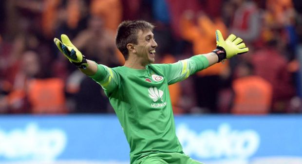 Muslera'ya Dudak Uçuklatan Çılgın Teklif